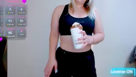 Snapshot of not_nakedcat chatting on 5, 11, 2025 hi glad to chat online show from 5, 11, 2025