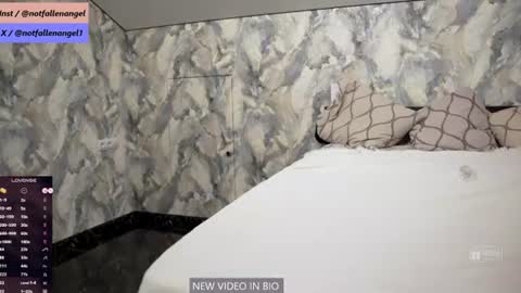 Snapshot of notfallenangel chatting on 14, 6, 2026 Anna Check my Bio Help me to reach 300 thumbs up online show from 14, 6, 2026