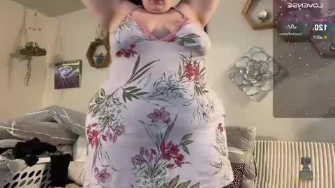 Snapshot of noturbabymoms chatting on 16, 12, 2024 NotUrBabyMoms online show from 16, 12, 2024