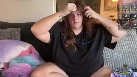 Snapshot of noturbabymoms chatting on 17, 11, 2025 NotUrBabyMoms online show from 17, 11, 2025