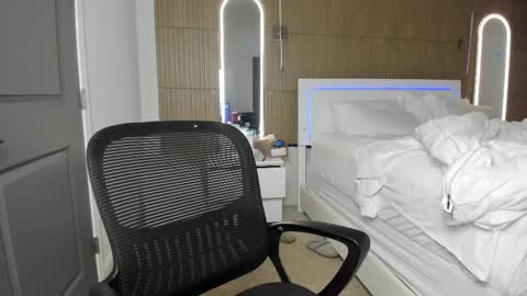 Nova online show from 1, 10, 2025