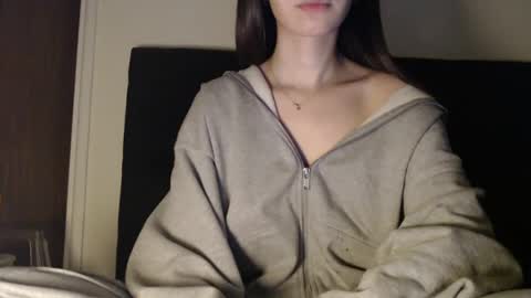 Snapshot of novafrey chatting on 17, 12, 2024 Olivia online show from 17, 12, 2024