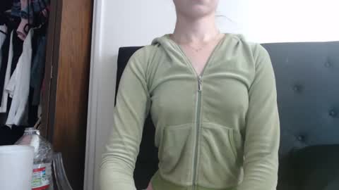 Snapshot of novafrey chatting on 23, 2, 2025 Olivia online show from 23, 2, 2025