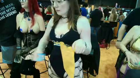 Nova Harper online show from 10, 4, 2026