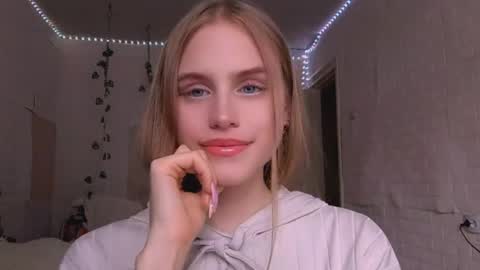 Mia Blake online show from 11, 4, 2026