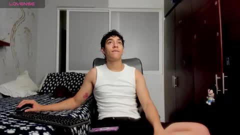 Snapshot of noxx_stark chatting on 24, 11, 2025 Noxx online show from 24, 11, 2025