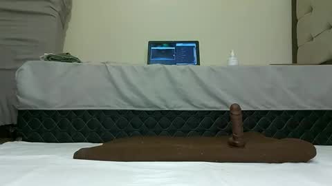 Snapshot of nudefucker69 chatting on 20, 12, 2025 nude fucker 69 online show from 20, 12, 2025