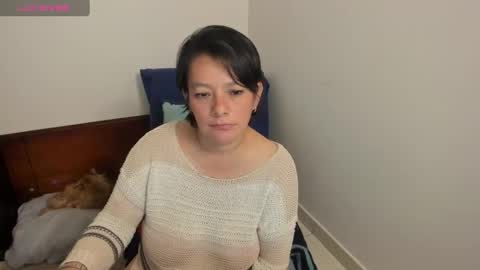 nuit_rose online show from 5, 3, 2025