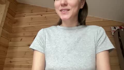 Snapshot of nursedoll chatting on 28, 10, 2025 Ema online show from 28, 10, 2025