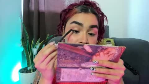 Nia online show from 27, 10, 2025