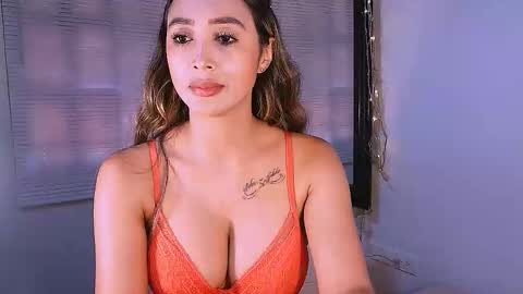 Nycole online show from 22, 10, 2025