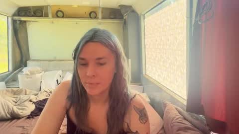 Creamy Grapefruit online show from 19, 10, 2025