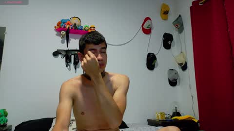 Snapshot of nymphobuddies chatting on 18, 12, 2024 David and Steven Independents online show from 18, 12, 2024