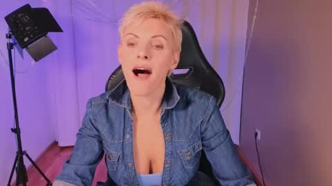 Snapshot of nymphvariety chatting on 9, 11, 2025 nymphvariety online show from 9, 11, 2025