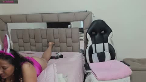 nyomi browm online show from 1, 2, 2025