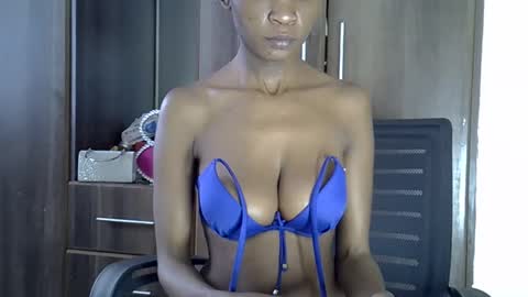 Snapshot of nyverra chatting on 19, 5, 2026 nyverra online show from 19, 5, 2026