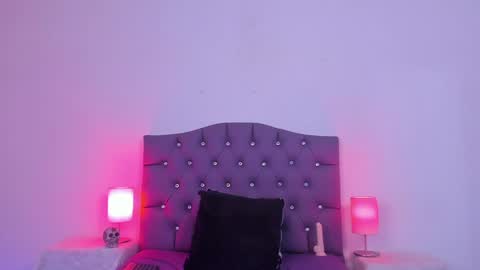 Snapshot of nyx_nayla chatting on 1, 2, 2025 online show from 1, 2, 2025