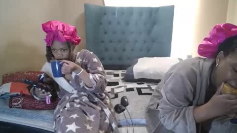 Snapshot of obsessedmimi chatting on 12, 5, 2026 obsessedmimi online show from 12, 5, 2026