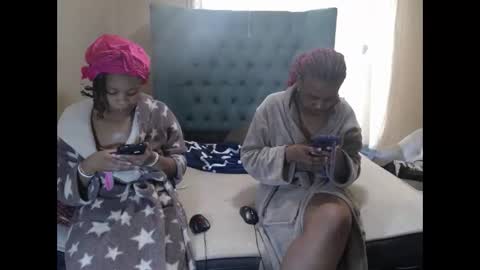 Snapshot of obsessedmimi chatting on 13, 5, 2026 obsessedmimi online show from 13, 5, 2026