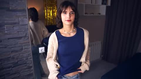 Thea online show from 28, 2, 2025