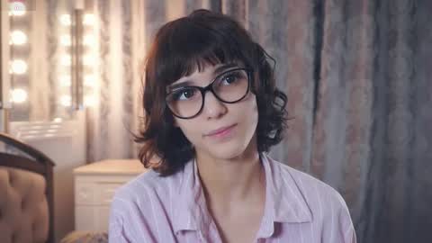 Thea online show from 14, 1, 2026