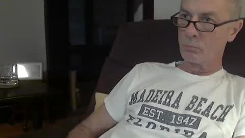 Snapshot of office_slr chatting on 28, 12, 2024 Officer online show from 28, 12, 2024