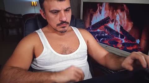 Snapshot of officeman7 chatting on 8, 1, 2025 officeman7 online show from 8, 1, 2025