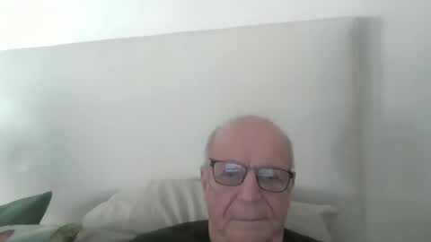 Snapshot of oggi95 chatting on 23, 3, 2026 oggi95 online show from 23, 3, 2026