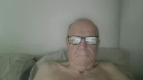 Snapshot of oggi95 chatting on 24, 3, 2026 oggi95 online show from 24, 3, 2026