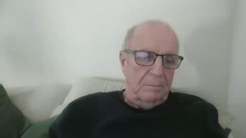 Snapshot of oggi95 chatting on 30, 3, 2026 oggi95 online show from 30, 3, 2026