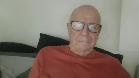 Snapshot of oggi95 chatting on 23, 4, 2026 oggi95 online show from 23, 4, 2026