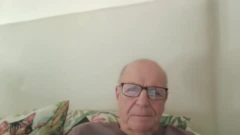 Snapshot of oggi95 chatting on 15, 5, 2026 oggi95 online show from 15, 5, 2026