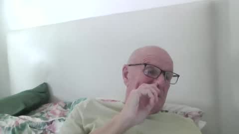 Snapshot of oggi95 chatting on 28, 5, 2026 oggi95 online show from 28, 5, 2026