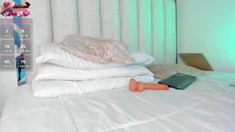 Snapshot of oh_hollyy chatting on 28, 12, 2024 Holly online show from 28, 12, 2024