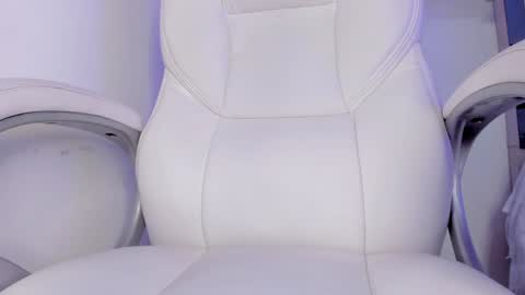 Snapshot of oh_hollyy chatting on 2, 2, 2025 Holly online show from 2, 2, 2025
