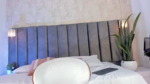 Snapshot of oh_hollyy chatting on 1, 3, 2025 Holly online show from 1, 3, 2025