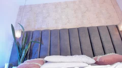 Snapshot of oh_hollyy chatting on 8, 3, 2025 Holly online show from 8, 3, 2025