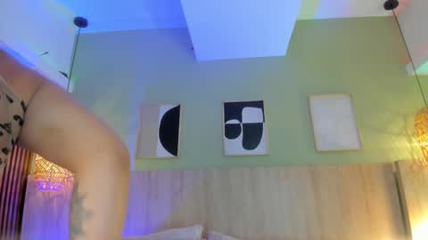 Snapshot of oh_hollyy chatting on 6, 10, 2025 Holly online show from 6, 10, 2025