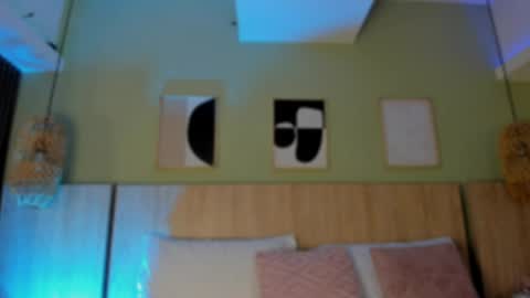 Holly online show from 6, 4, 2026