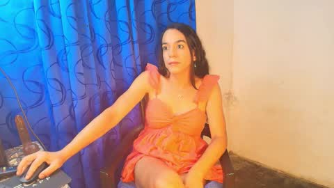 Snapshot of oh_tique chatting on 21, 12, 2025 LU online show from 21, 12, 2025