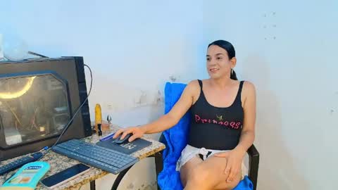 Snapshot of oh_tique chatting on 16, 4, 2026 LU online show from 16, 4, 2026