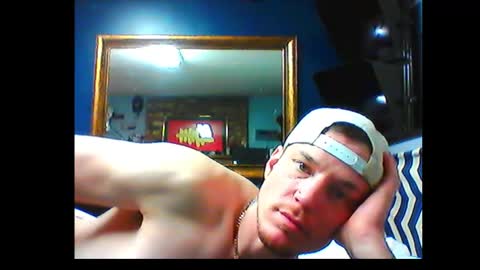 Snapshot of oh_you_know69 chatting on 13, 12, 2024 who dares  toss me some  tips lets have fun online show from 13, 12, 2024