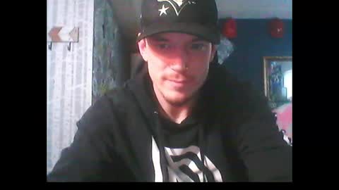 Snapshot of oh_you_know69 chatting on 13, 1, 2025 who dares  toss me some  tips lets have fun online show from 13, 1, 2025