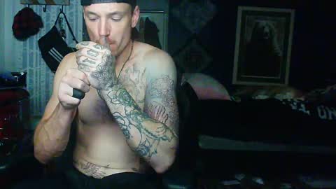 Snapshot of oh_you_know69 chatting on 9, 9, 2025 who dares  toss me some  tips lets have fun online show from 9, 9, 2025