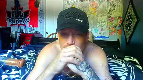 Snapshot of oh_you_know69 chatting on 21, 9, 2025 who dares  toss me some  tips lets have fun online show from 21, 9, 2025