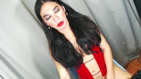 IM CHIE  DONT FORGET TO FOLLOW ME  MAKE ME SMILE HERE  THUMB UP FOR 25TOK  online show from 25, 2, 2025