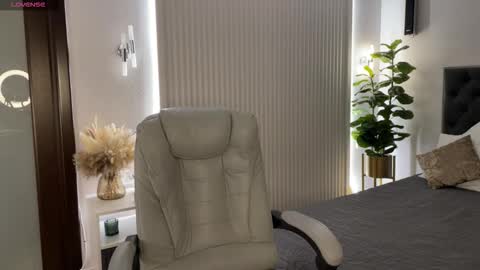 Emma online show from 12, 2, 2026