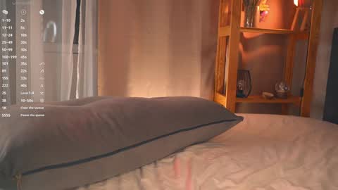 Snapshot of oke_doke chatting on 30, 10, 2025 Henrietta or Rita online show from 30, 10, 2025