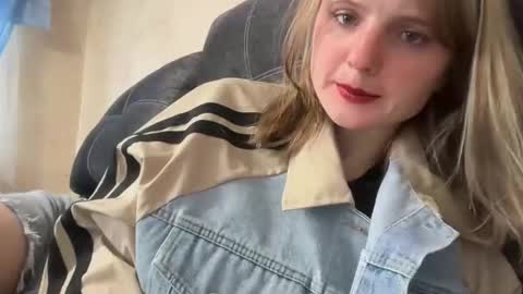 Oktavia7777 online show from 9, 4, 2026