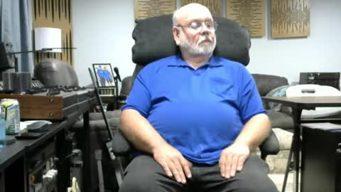 Snapshot of old_guy111 chatting on 9, 10, 2025 old_guy111 online show from 9, 10, 2025